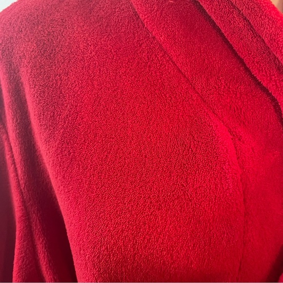 Secret Treasures Soft Red plush belted robe - Picture 3 of 12